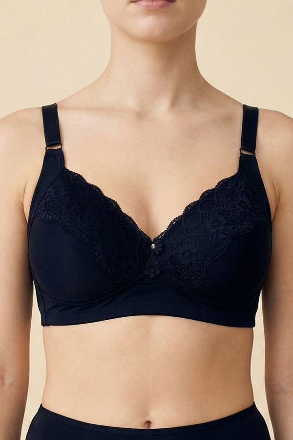 The Effortless Comfort Lace Bra - 38C